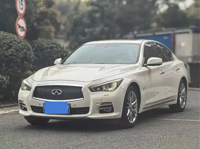 INFINITI Q50L