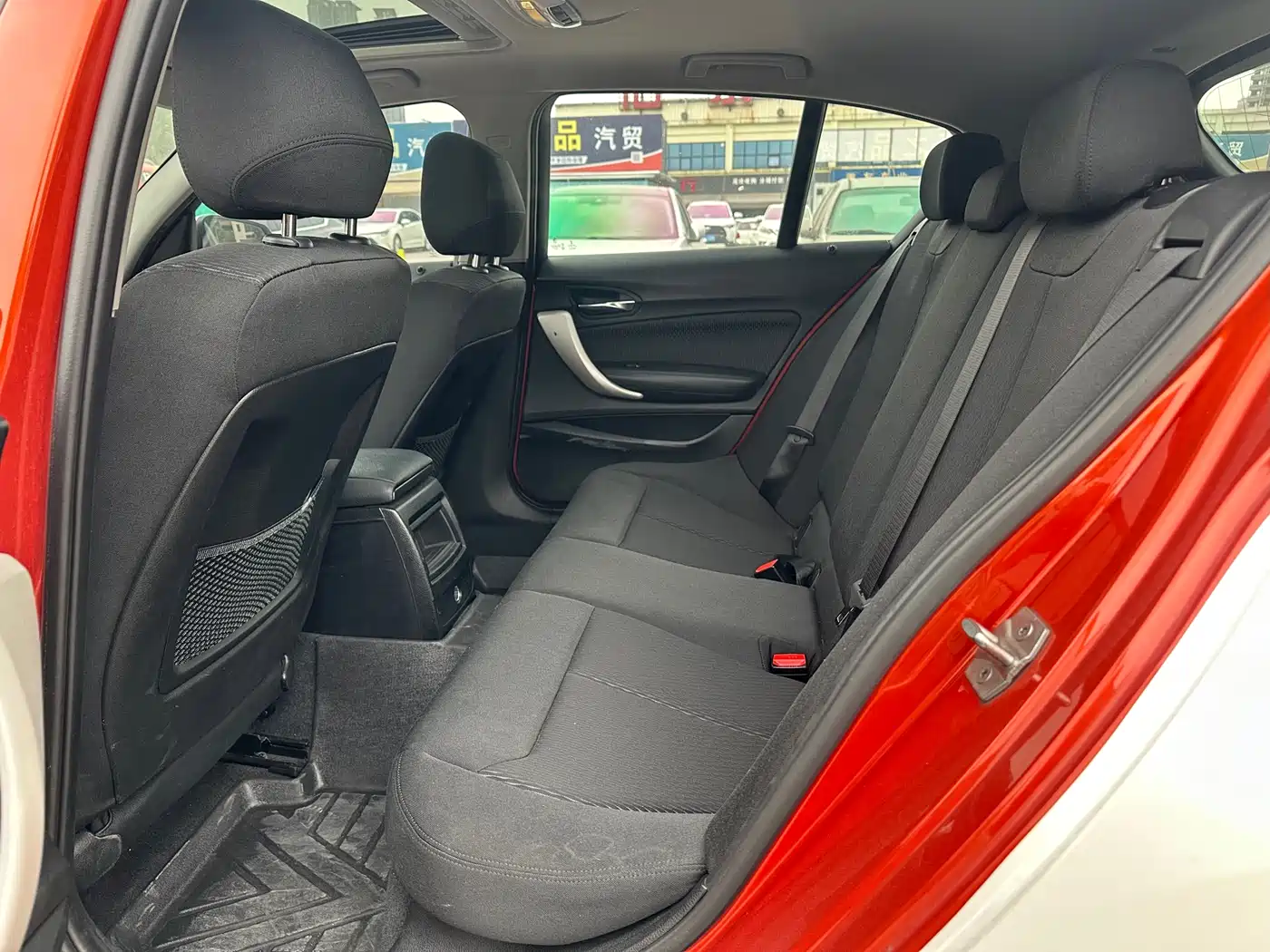 BMW 1 Series (Import) 2015 118i Leading фото 6
