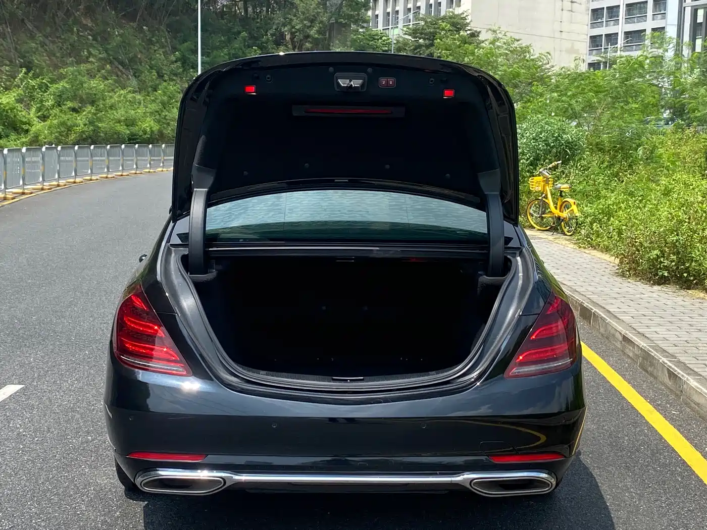 Фото 18 - Mercedes-Benz S-Class