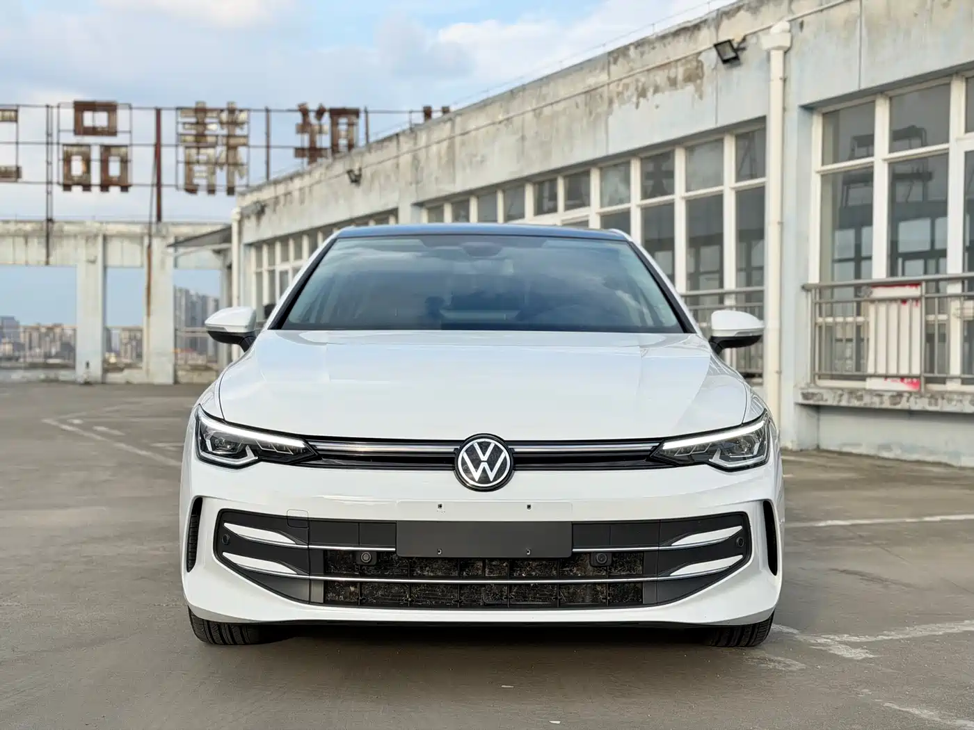 Volkswagen Golf 2025 2025 300TSI Pro