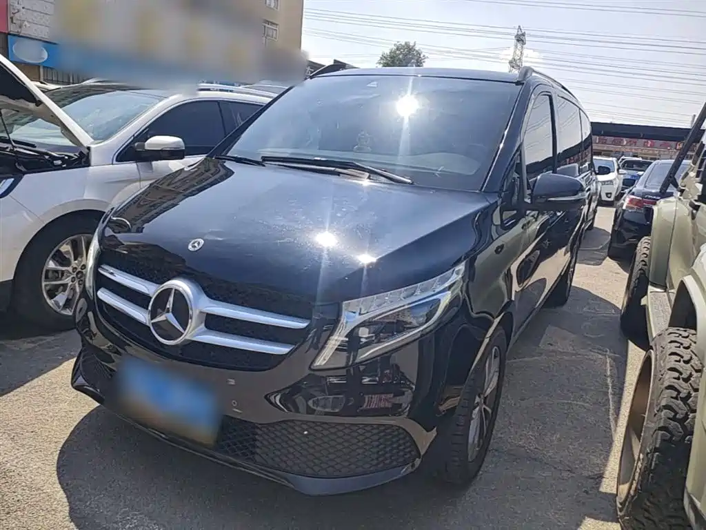MERCEDES-BENZ V-CLASS