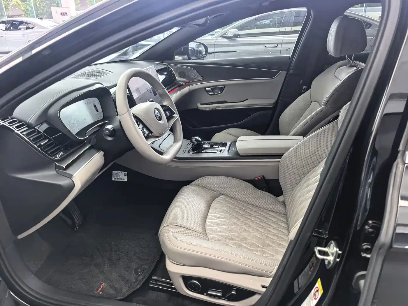 BYD Han 2025 2025 DM-i Smart Driving Edition 125KM LiDAR Flagship