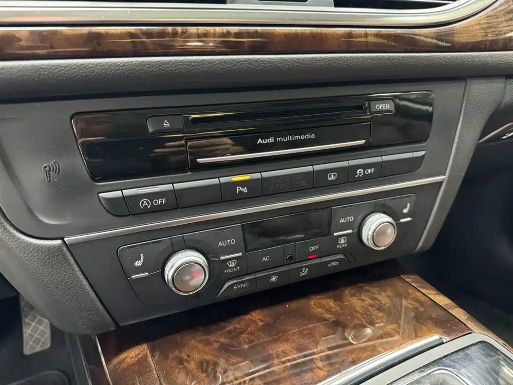 Audi A6L 2012 35 FSI Comfort фото 12