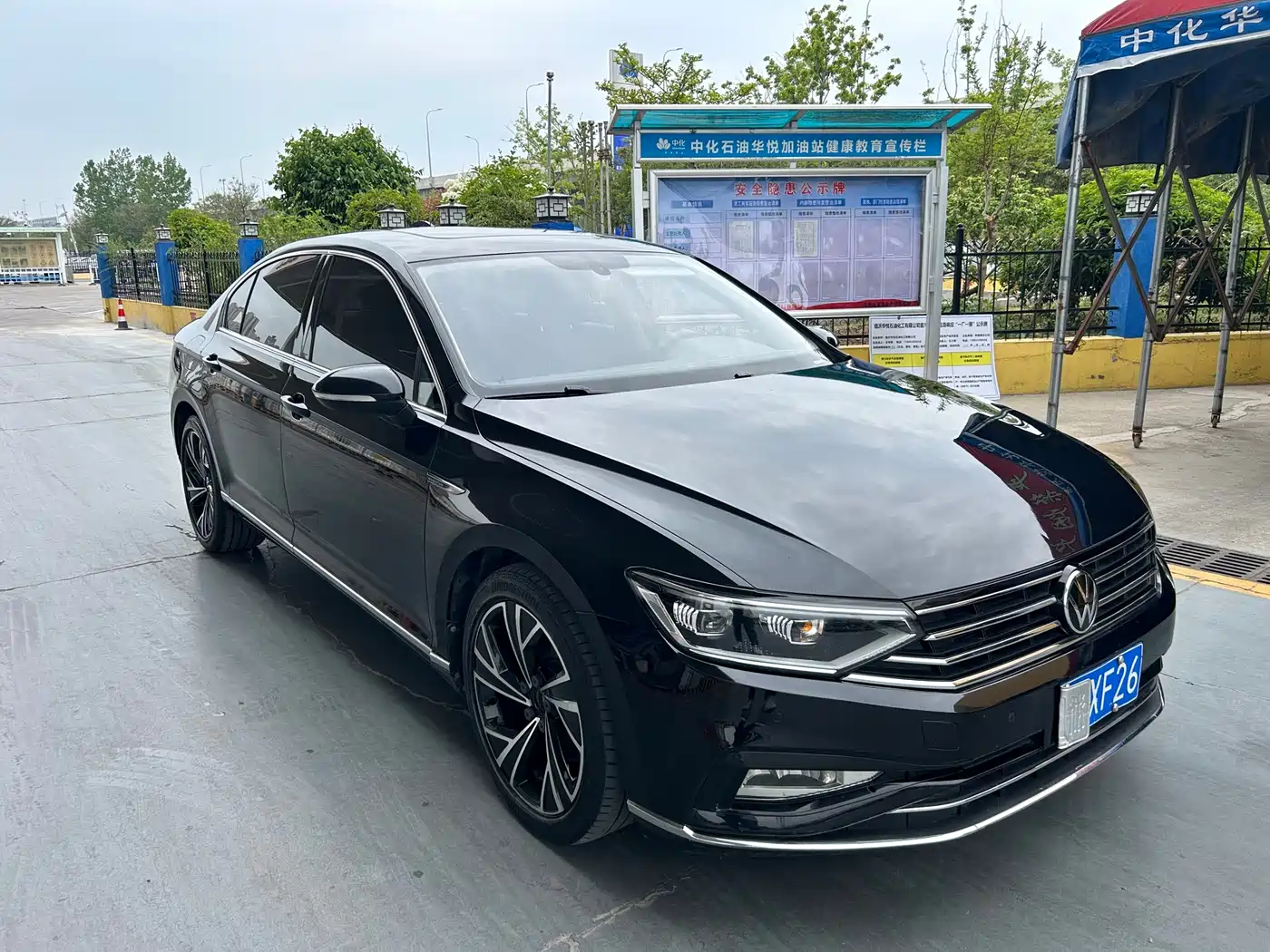 Volkswagen Magotan 2021 330TSI DSG 30th Anniversary Edition фото 4