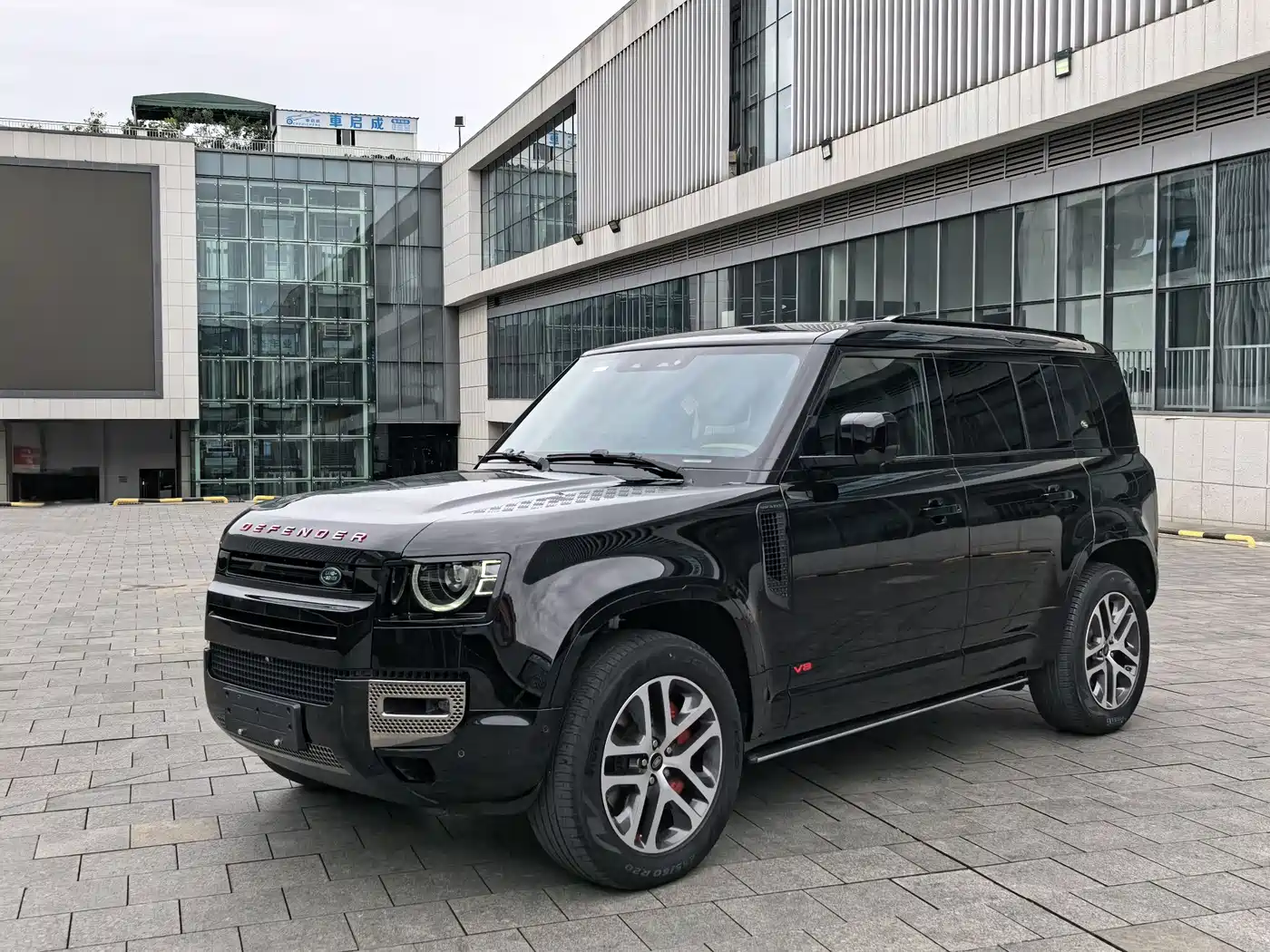 LAND ROVER GUARD