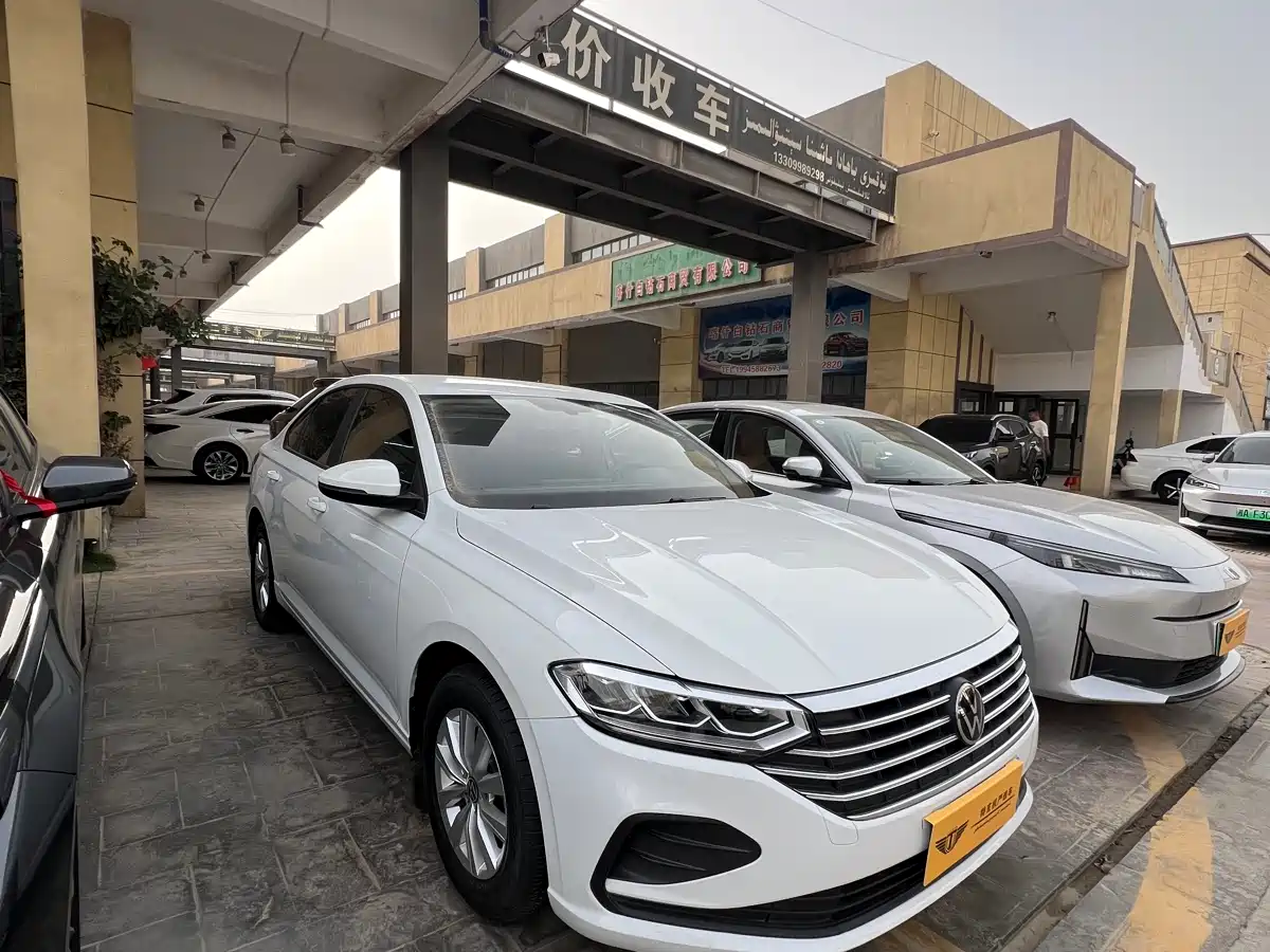Volkswagen Lavida 2023 1.5L Auto Delight Edition фото 3