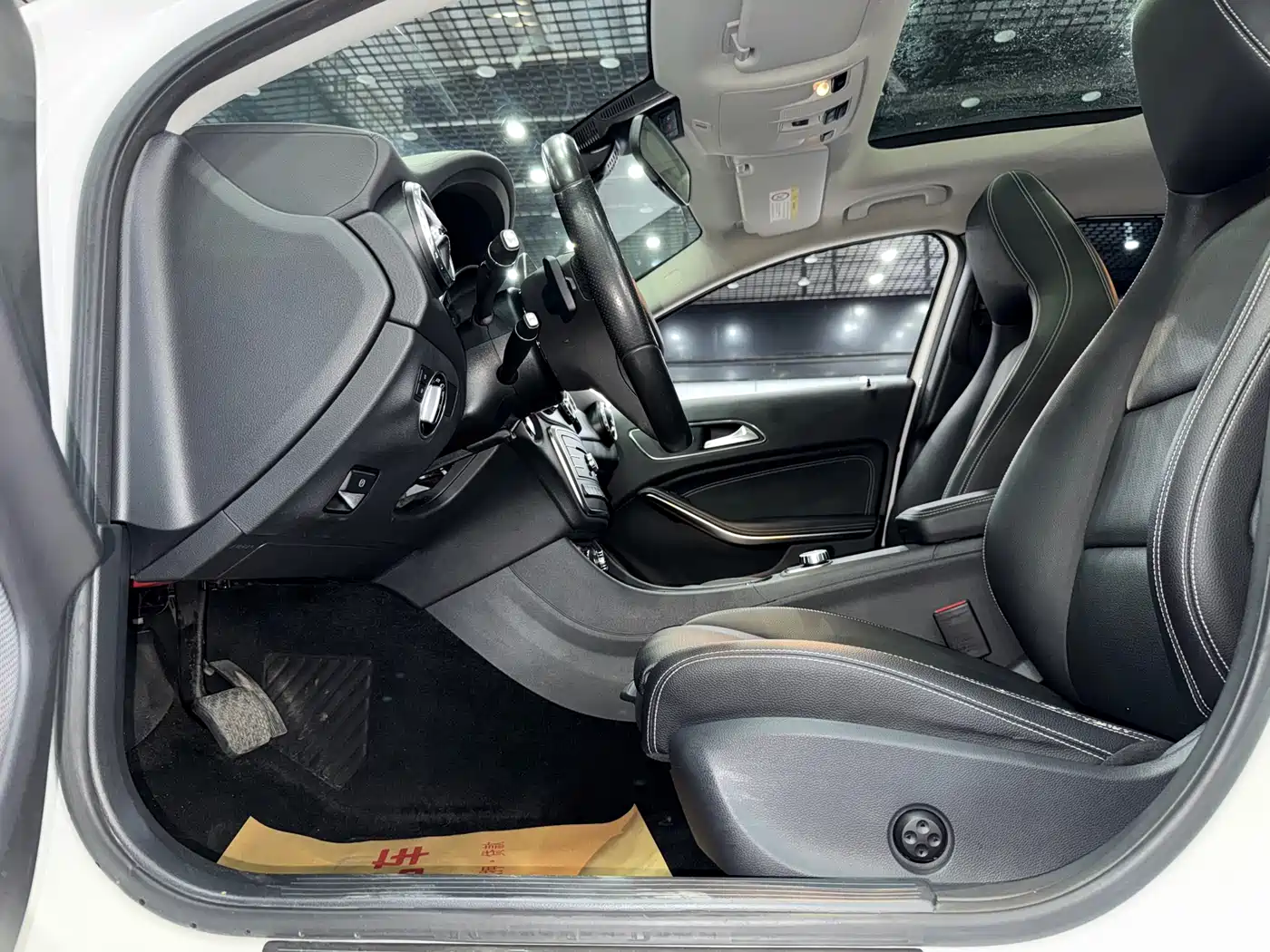 Mercedes-Benz GLA 2016 GLA 220 4MATIC Fashion фото 8