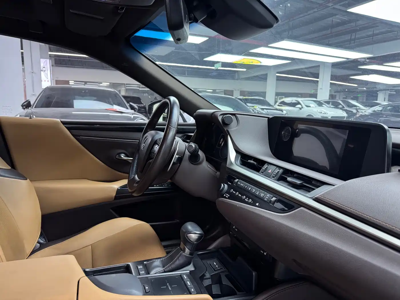 Lexus ES 2018 200 Excellence Edition China V фото 18