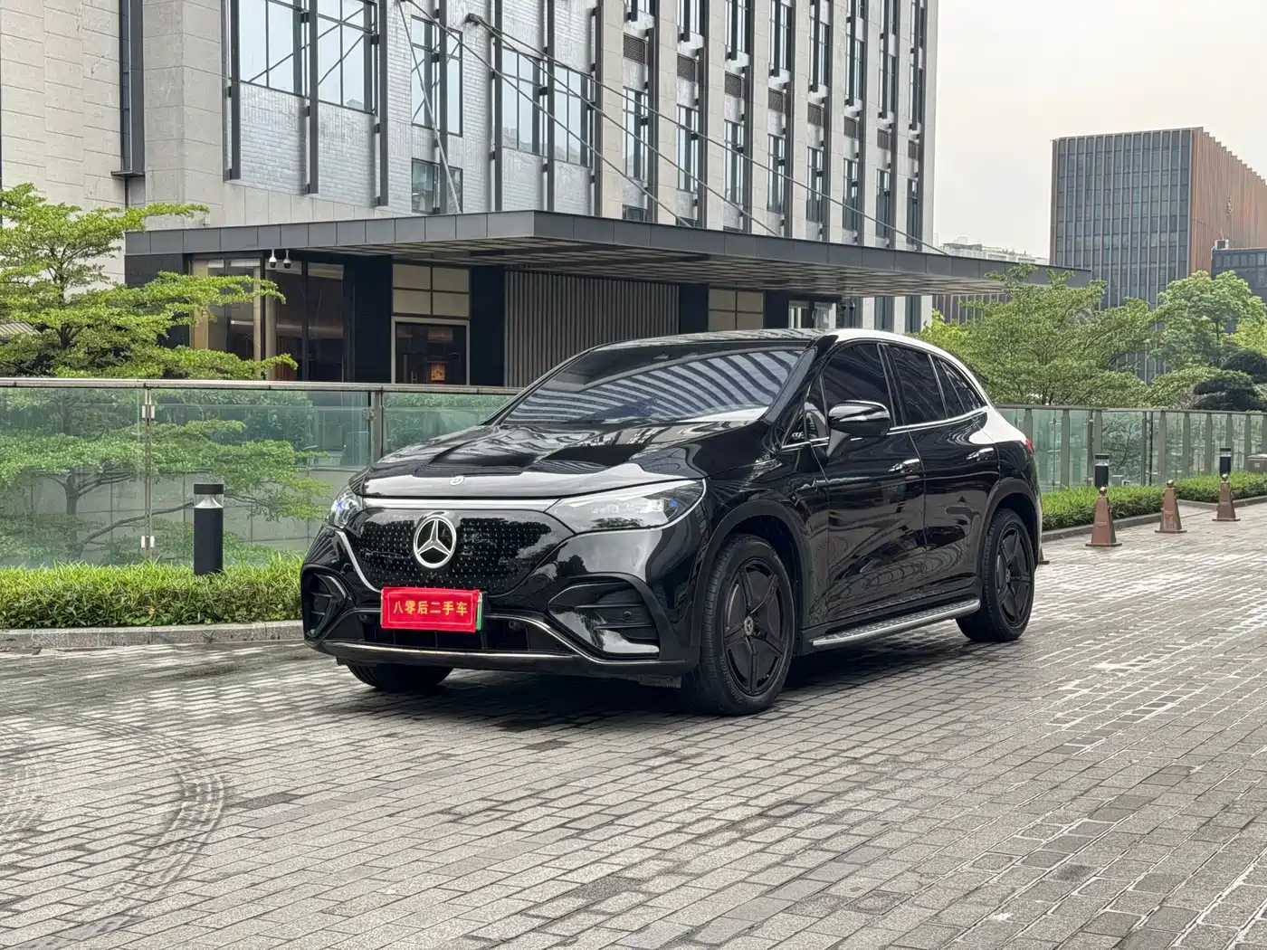 MERCEDES-BENZ EQE SUV