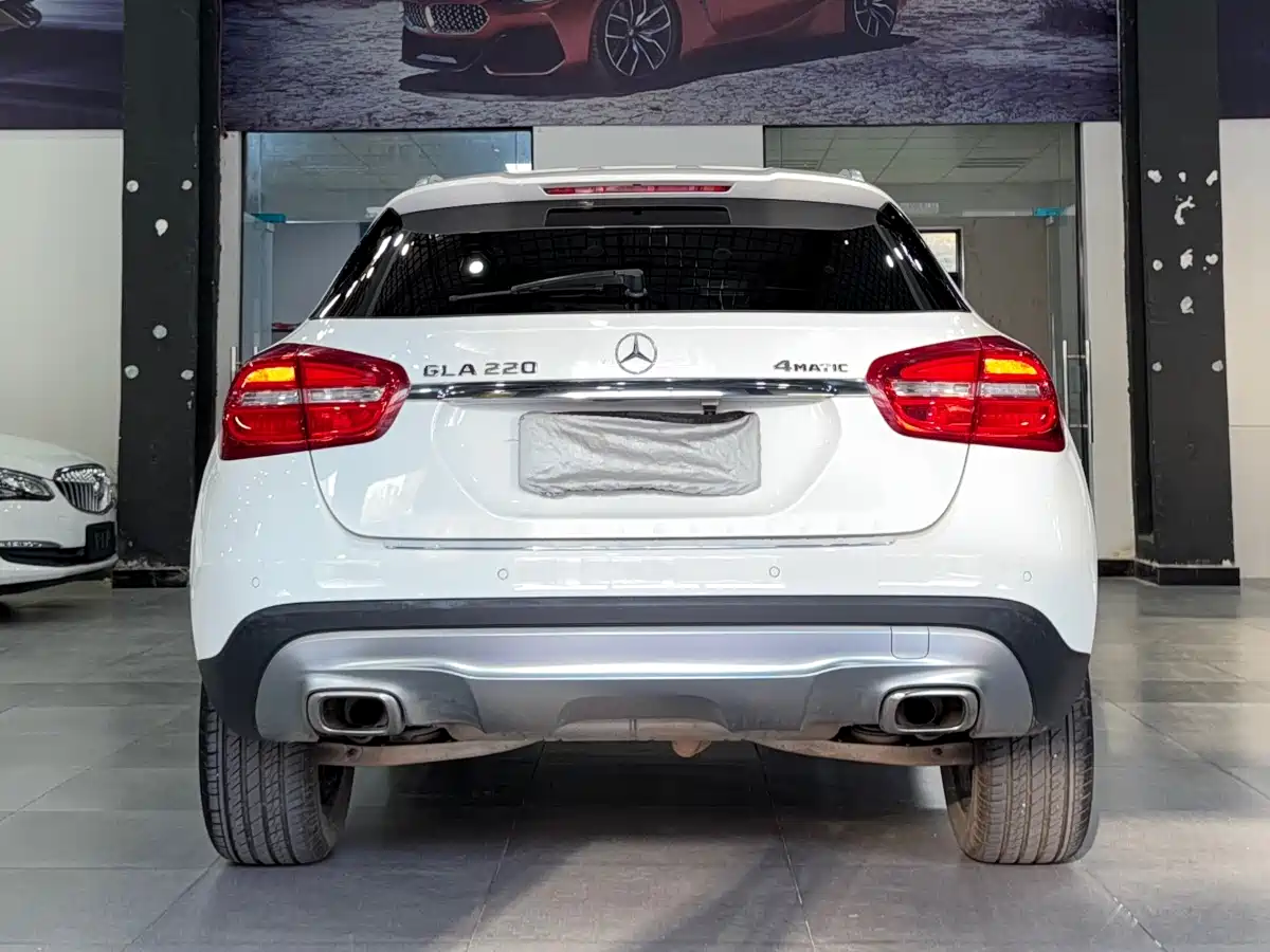 Mercedes-Benz GLA 2016 GLA 220 4MATIC Fashion фото 3