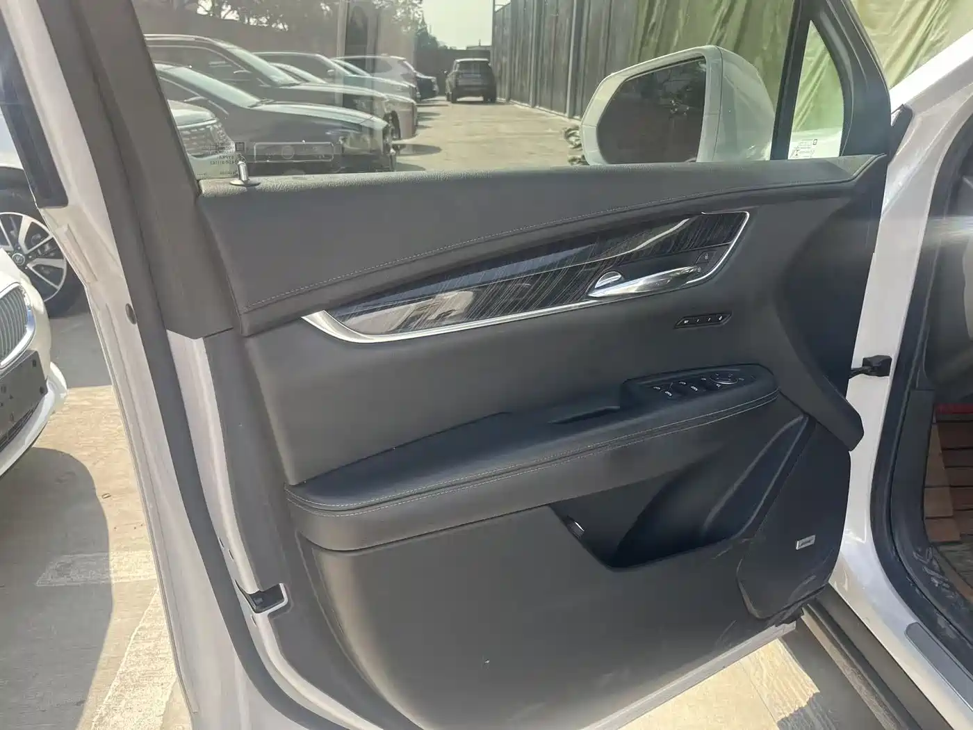 Cadillac XT6 2020 28T 6-Seater 4WD Luxury Model фото 5