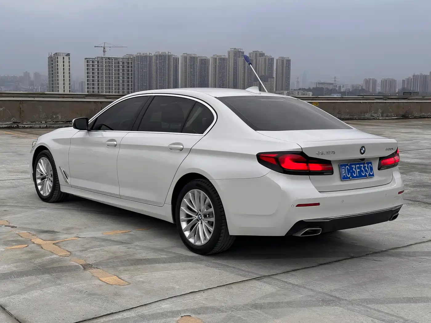 BMW 5 SERIES