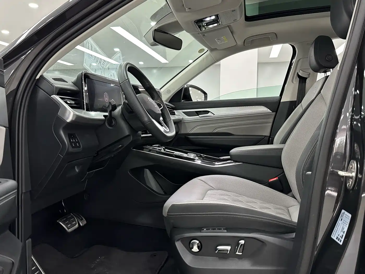 Volkswagen Talagon 2024 380TSI 4WD R-Line Cruise Shared Edition фото 13