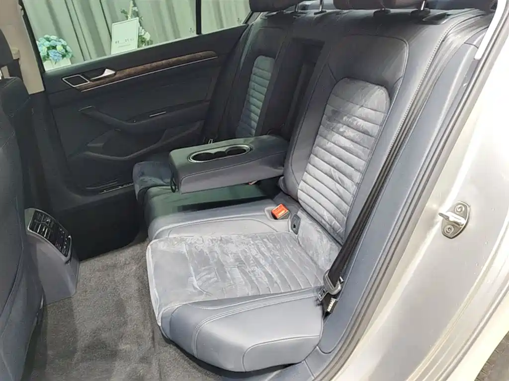 Volkswagen Magotan 2017 330TSI DSG Premium фото 13