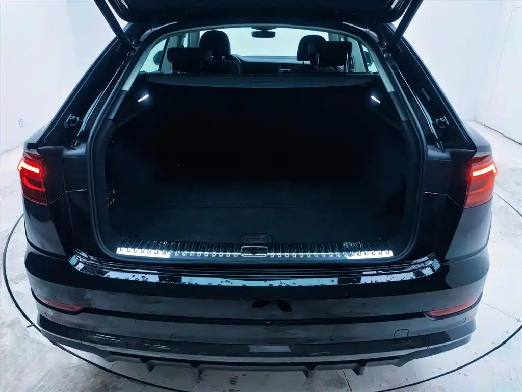 Audi Q8 2024 55 TFSI Luxury Sport фото 20