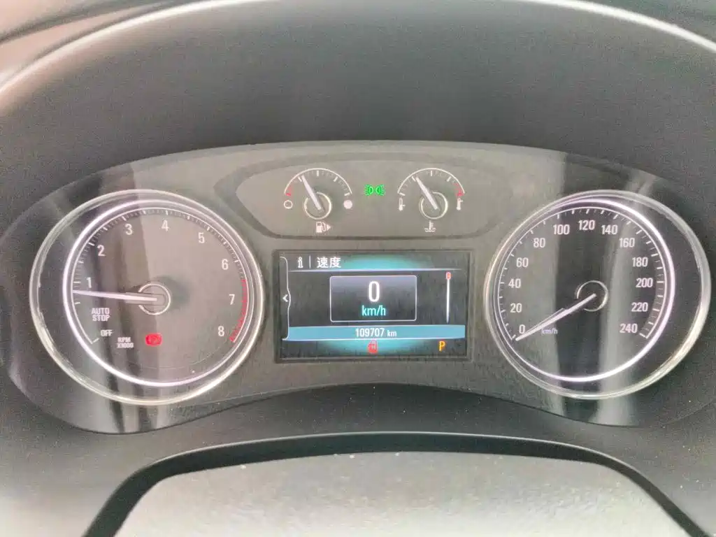 Photo 15 - Buick LaCrosse