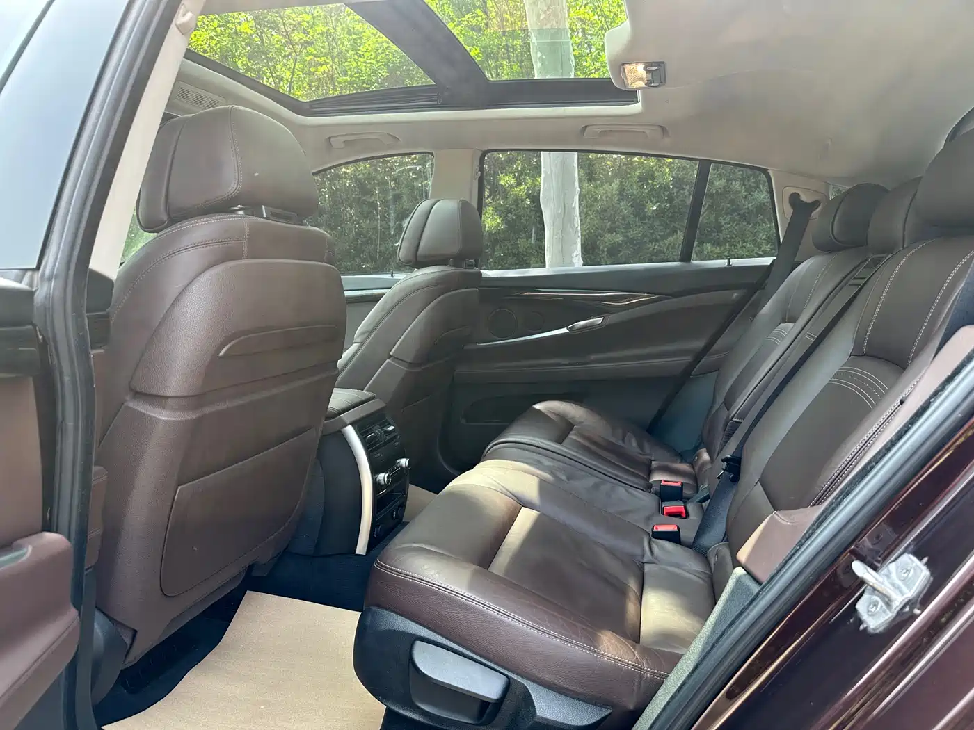 BMW 5 Series GT 2014 528i Luxury фото 8