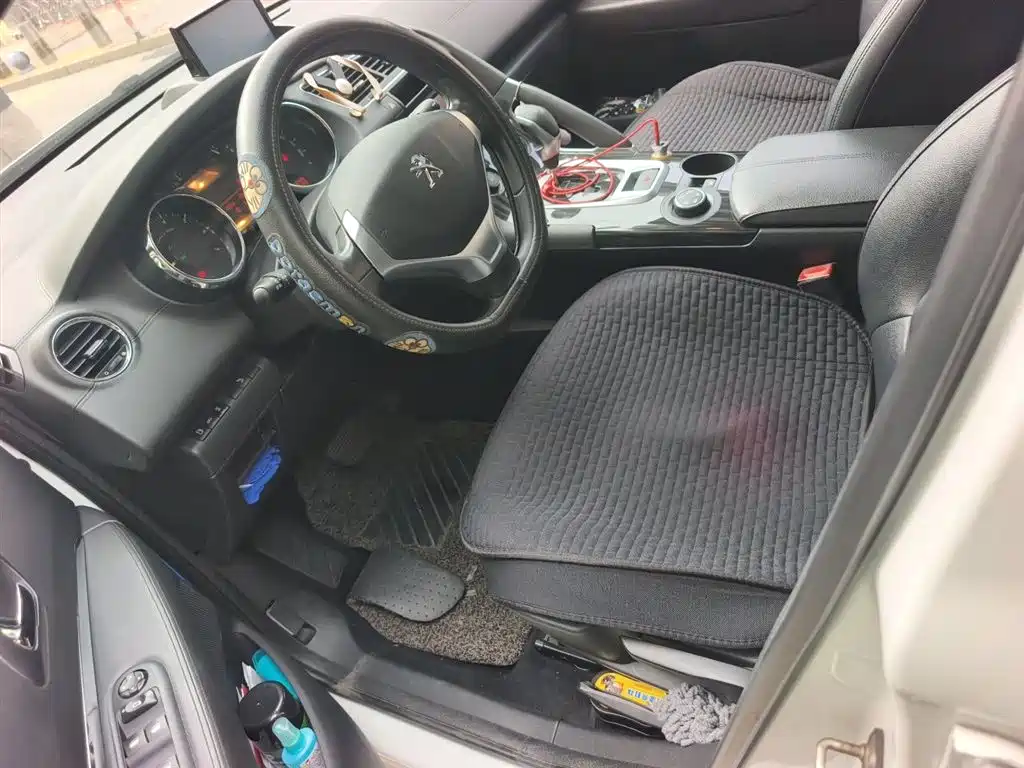 Peugeot 3008 2015 1.6THP Automatic Classic Edition фото 12
