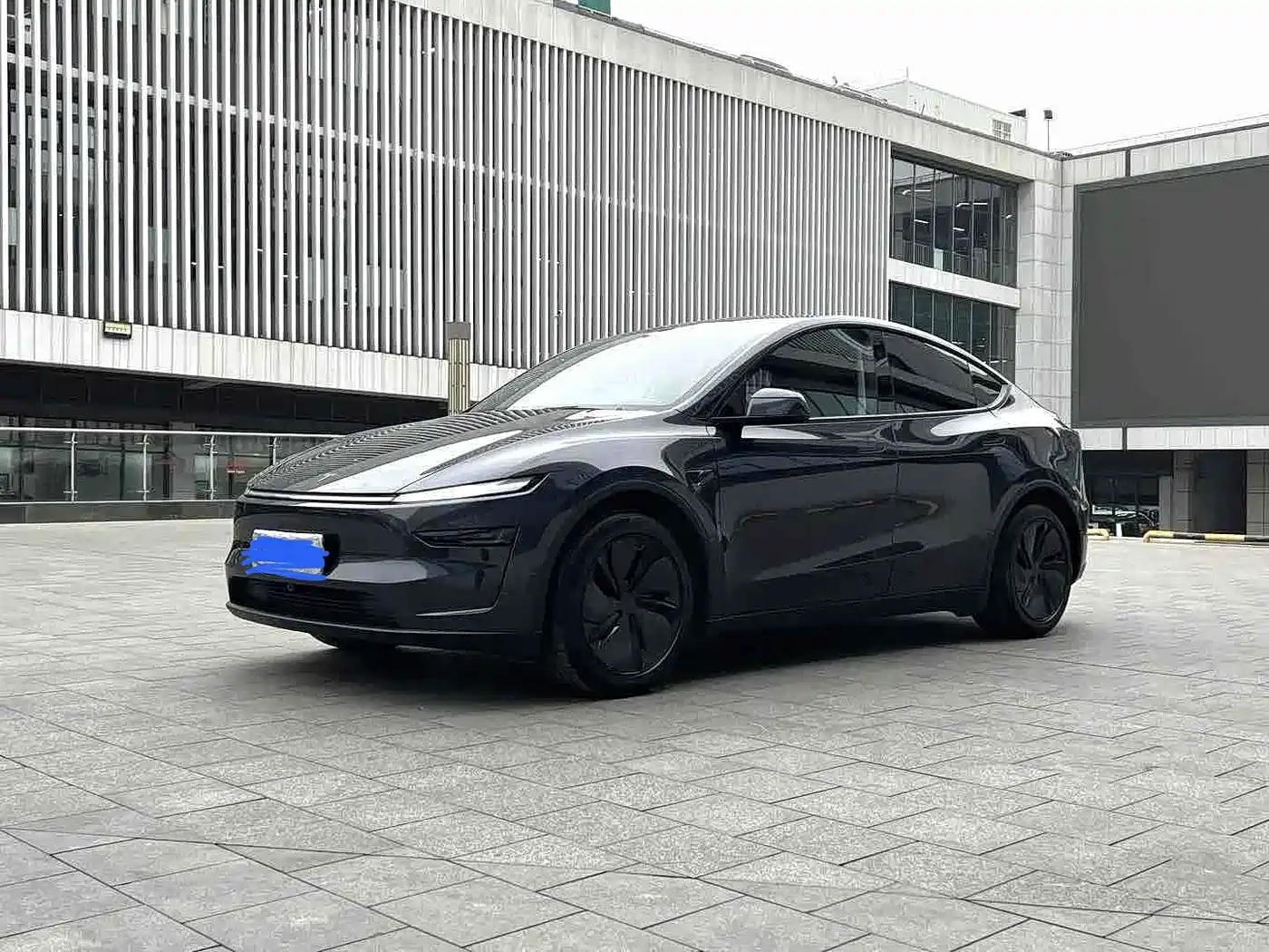 Фото 1 - Tesla Model Y