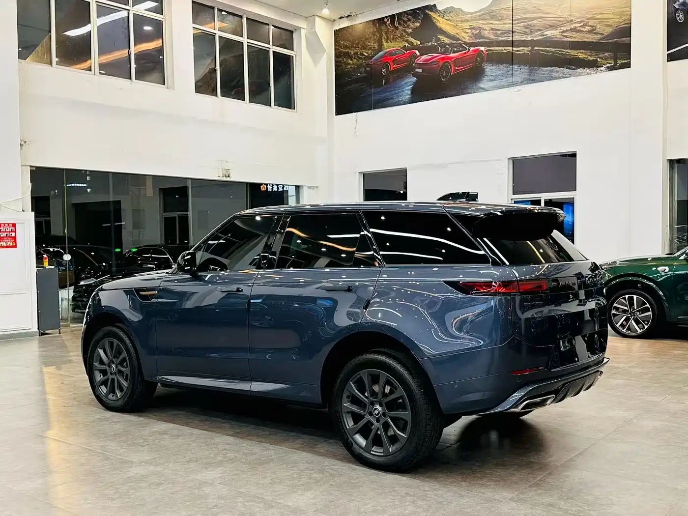 Land Rover Range Rover Sport 2023 400PS Dynamic SE фото 4