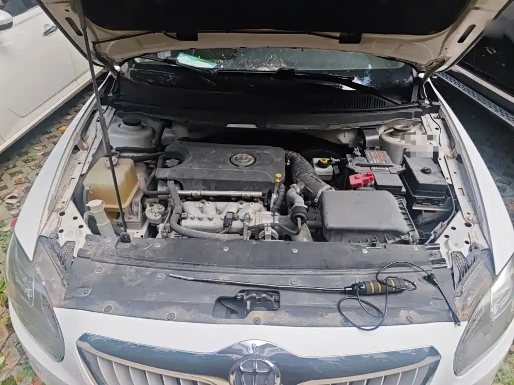 Zhonghua H530 2015 2012 Model 1.5T Automatic Elite