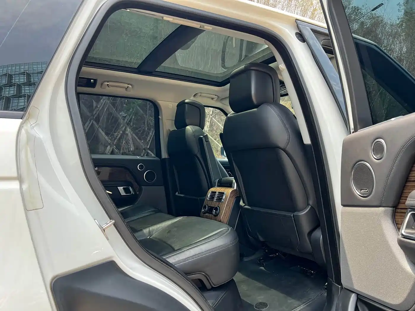 Land Rover Range Rover 2018 3.0 SC V6 Golden Age Edition фото 9