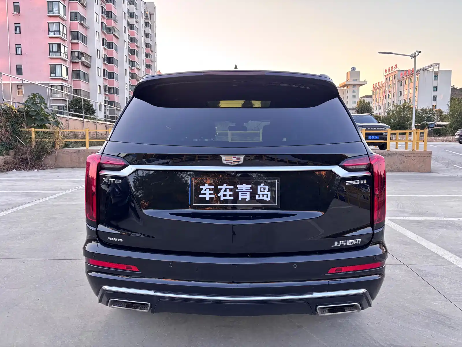 Photo 6 - Cadillac XT6