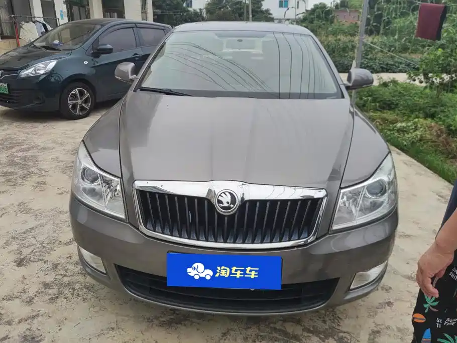 Фото 2 - Škoda Octavia
