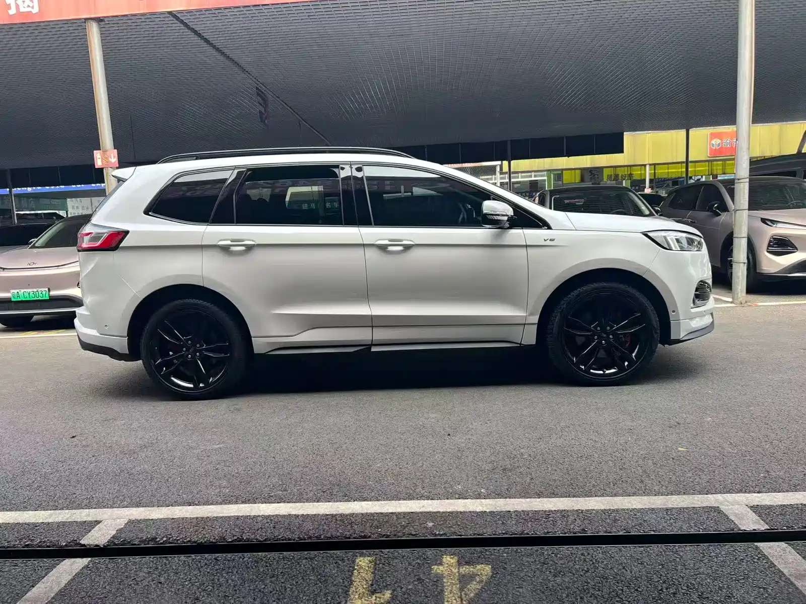 Фото 4 - Ford Edge