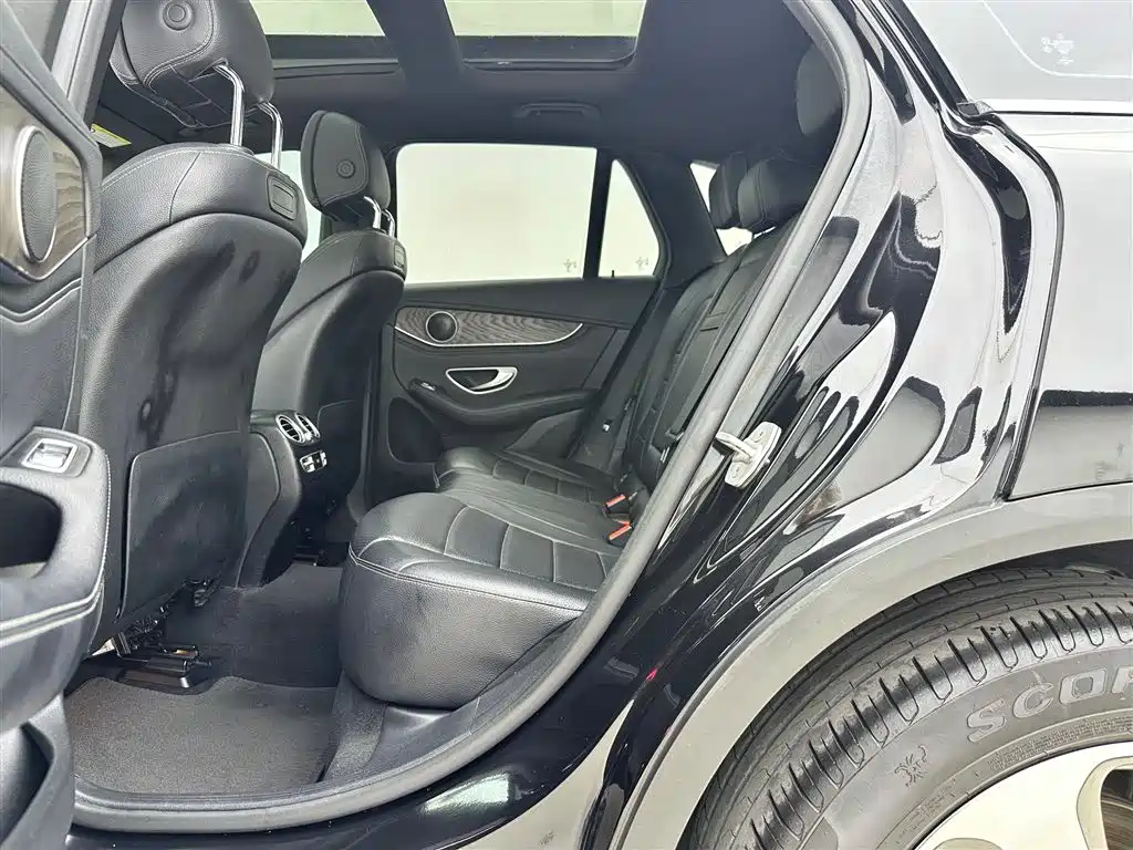 Mercedes-Benz GLC 2016 GLC 300 4MATIC Dynamic фото 7