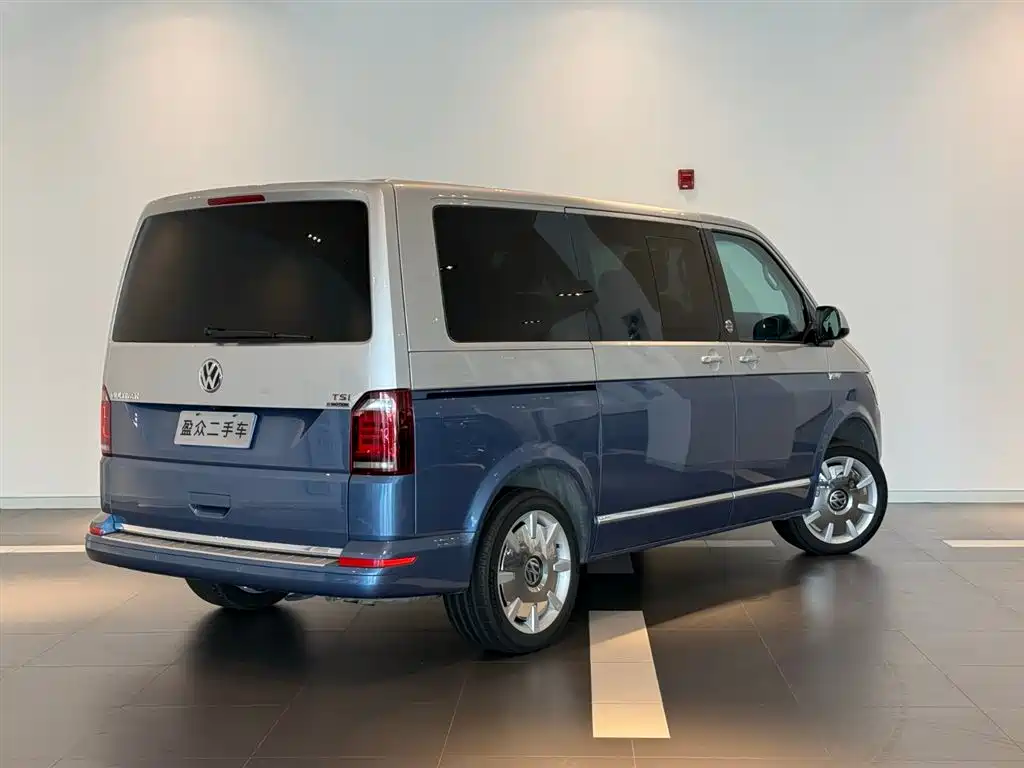 Volkswagen Multivan 2018 2018 2.0TSI 4WD Leisure Edition 7-Seater