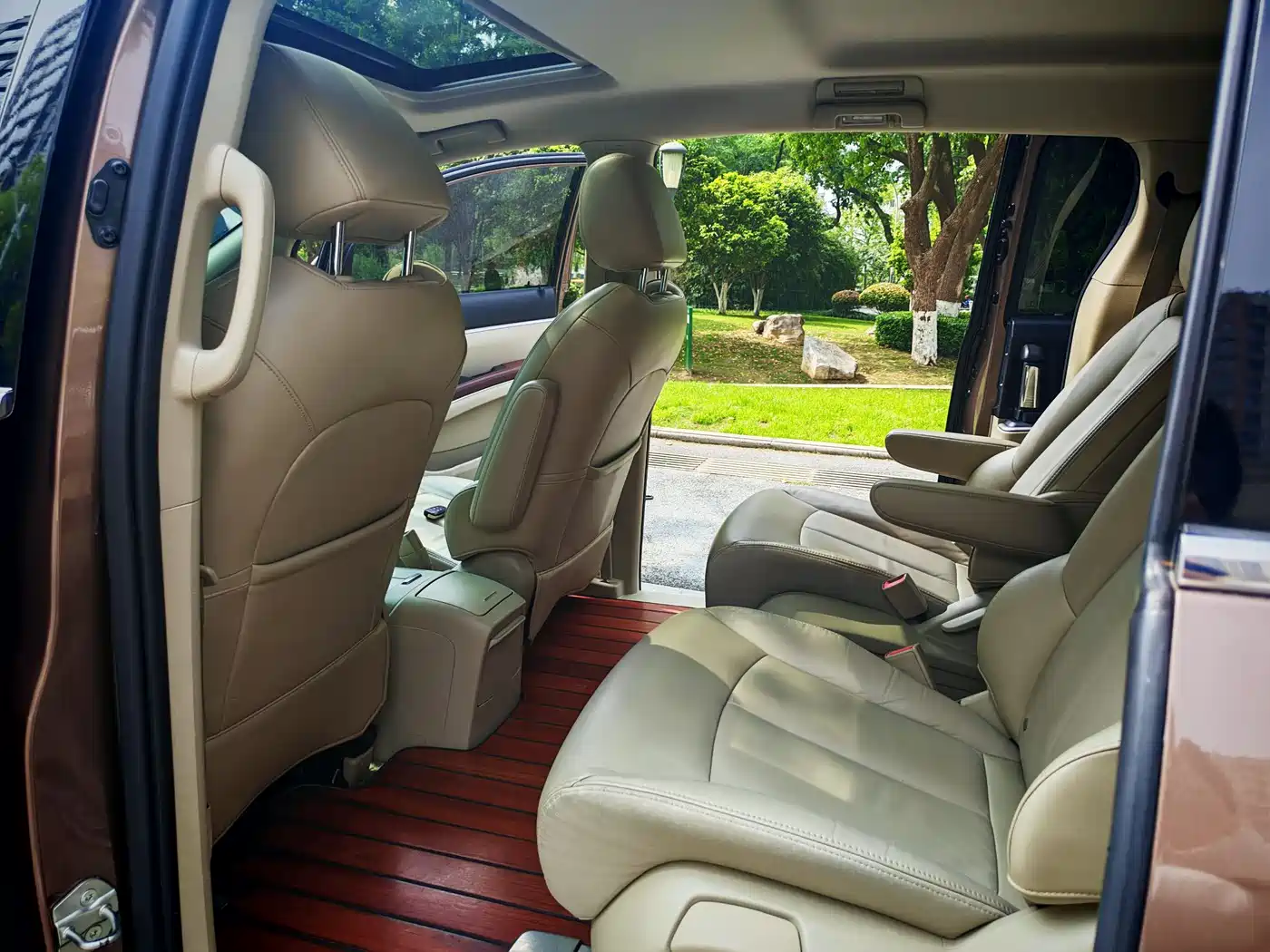 Buick GL8 2018 28T Premium Model China VI фото 11