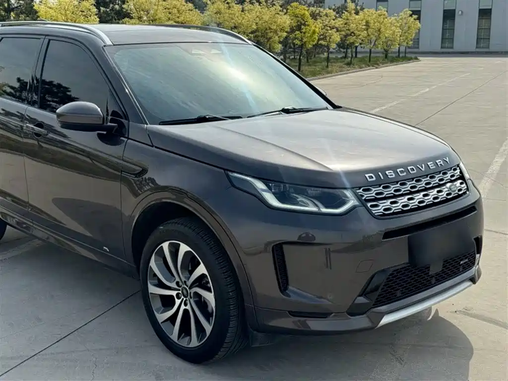 Land Rover Discovery Sport 2022 249PS Metropolis Edition 5-Seater фото 10