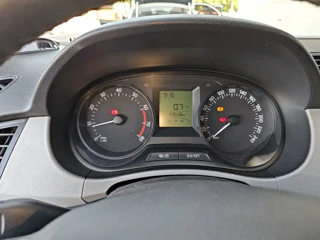 Škoda Fabia 2016 2015 1.4L Manual Advance Edition