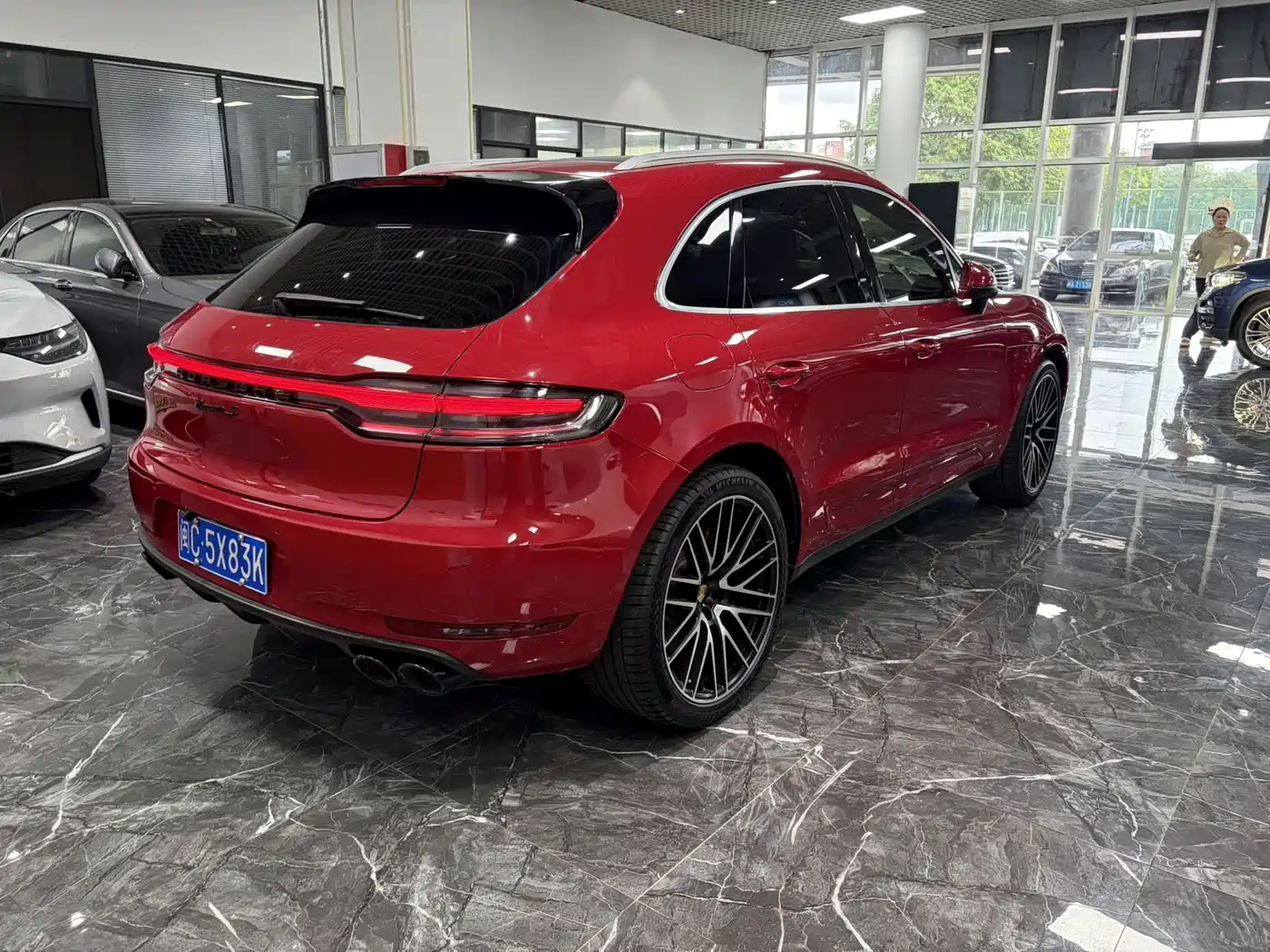 Фото 5 - Porsche Macan