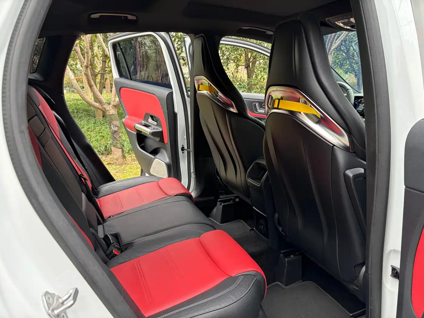 MERCEDES-BENZ GLA AMG