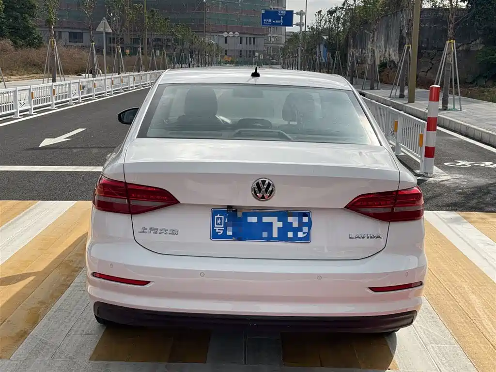 Volkswagen Lavida 2019 1.5L Automatic Trend Edition China VI фото 13