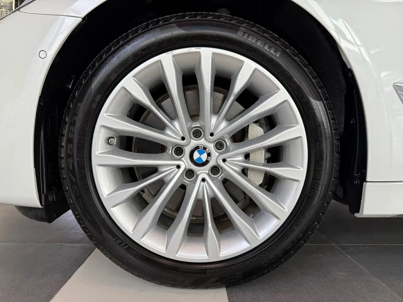 BMW 5 Series 2020 530Li Premium Luxury Package фото 19