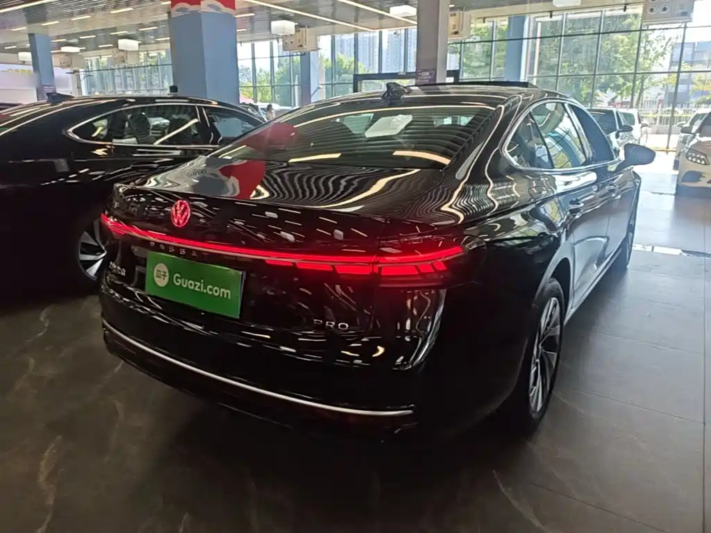 Volkswagen Passat 2026 2025 Pro 380TSI Dragon Fortune Edition