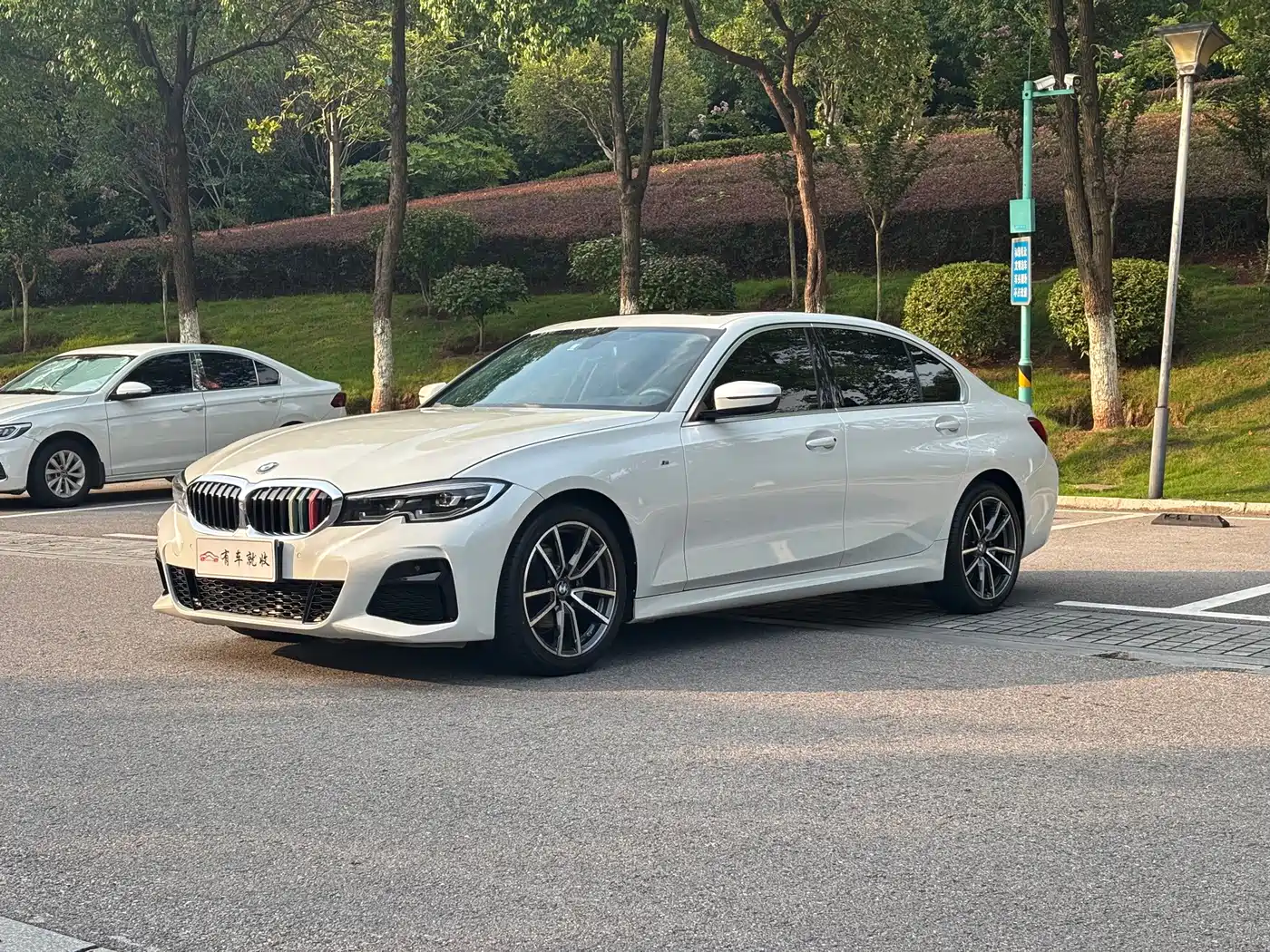 Photo 1 - BMW 3 Series