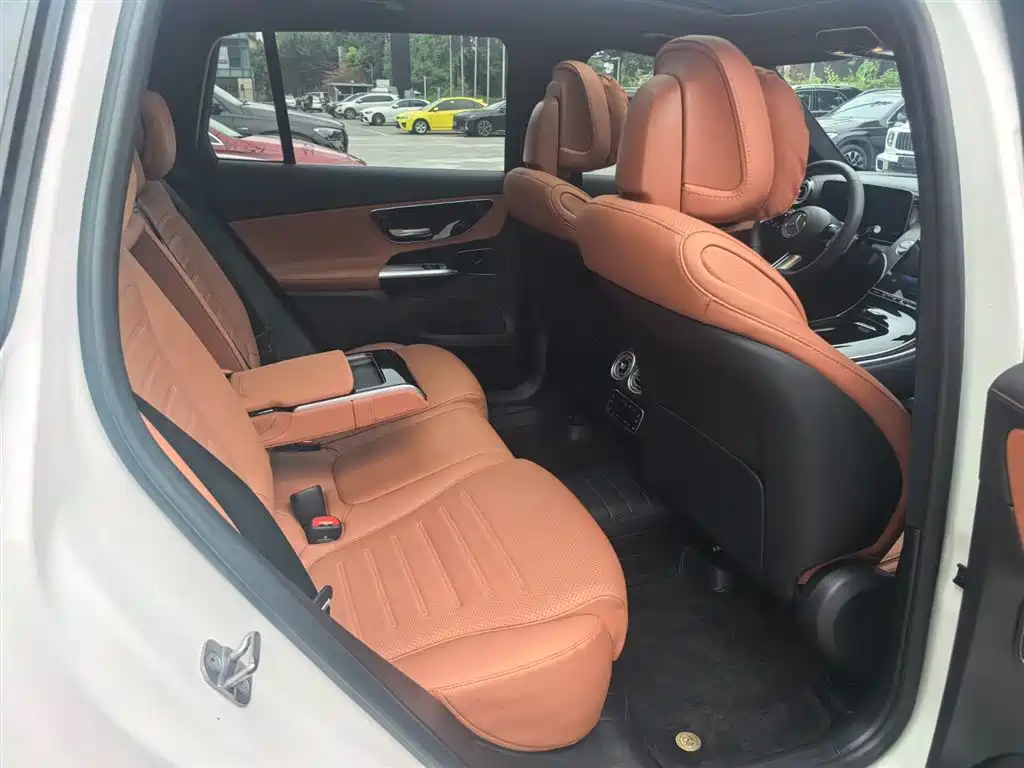 Mercedes-Benz GLC 2024 GLC 260 L 4MATIC Luxury 5-seater фото 17