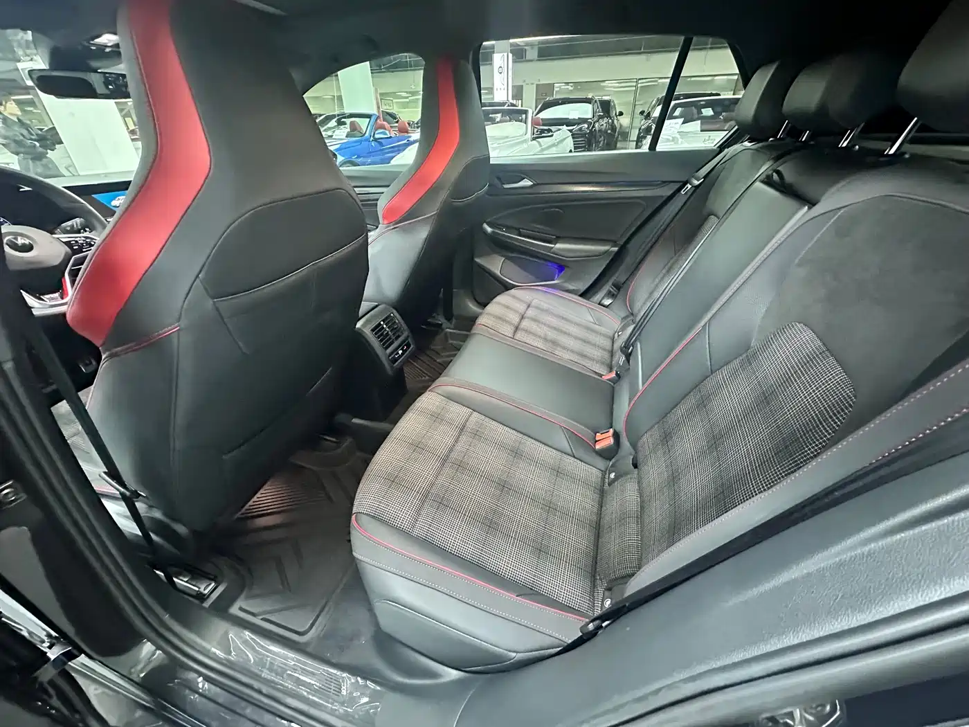 Volkswagen Golf GTI 2021 380TSI DSG GTI фото 19