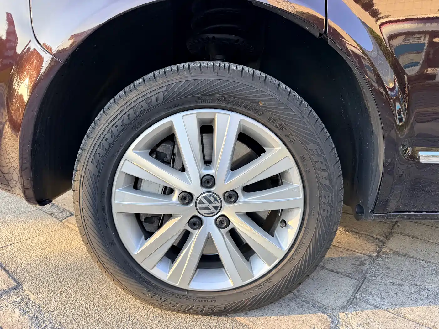 Volkswagen Multivan 2012 2.0TSI 4WD Premium фото 19