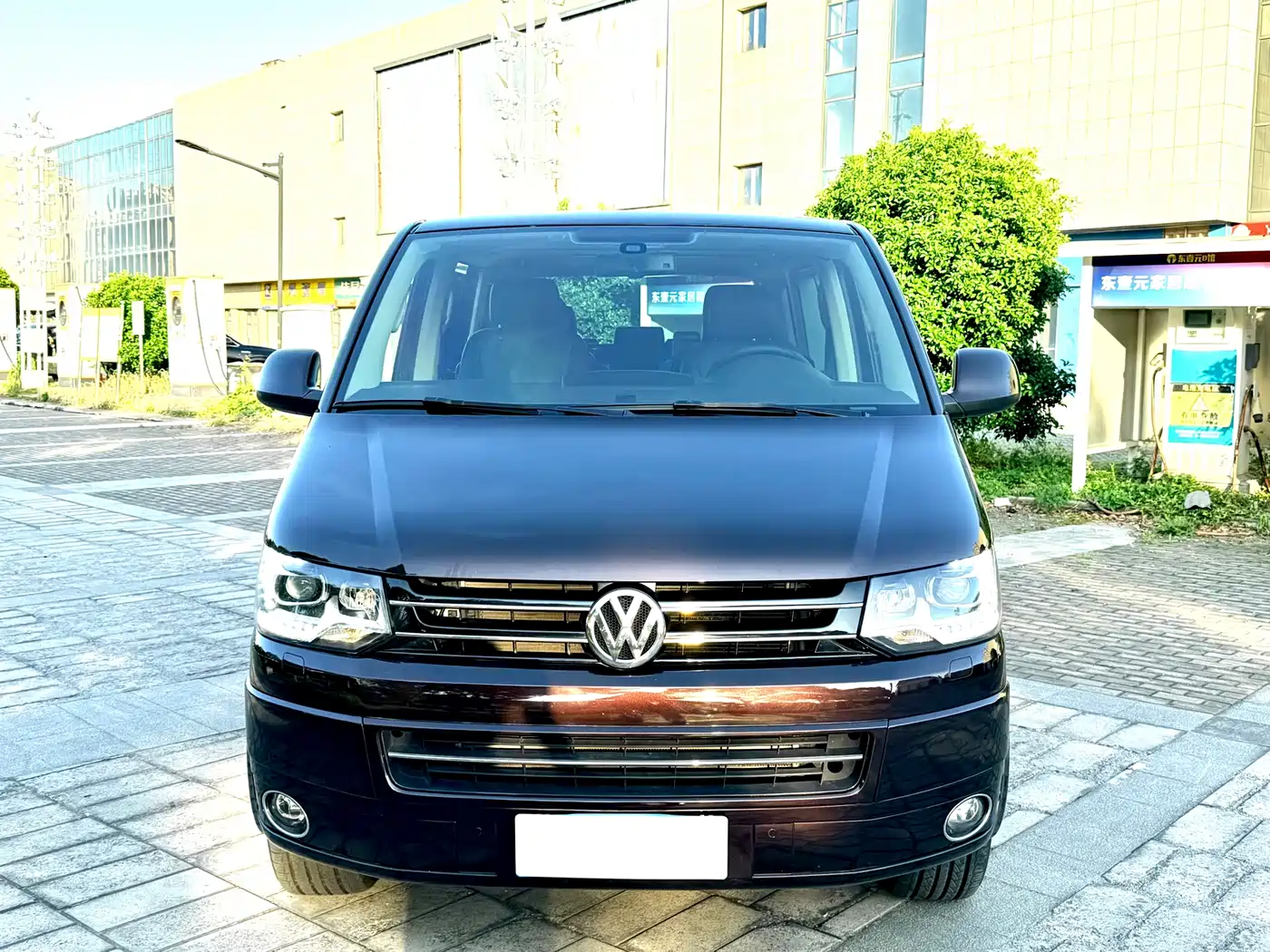 Volkswagen Multivan 2012 2.0TSI 4WD Premium фото 2