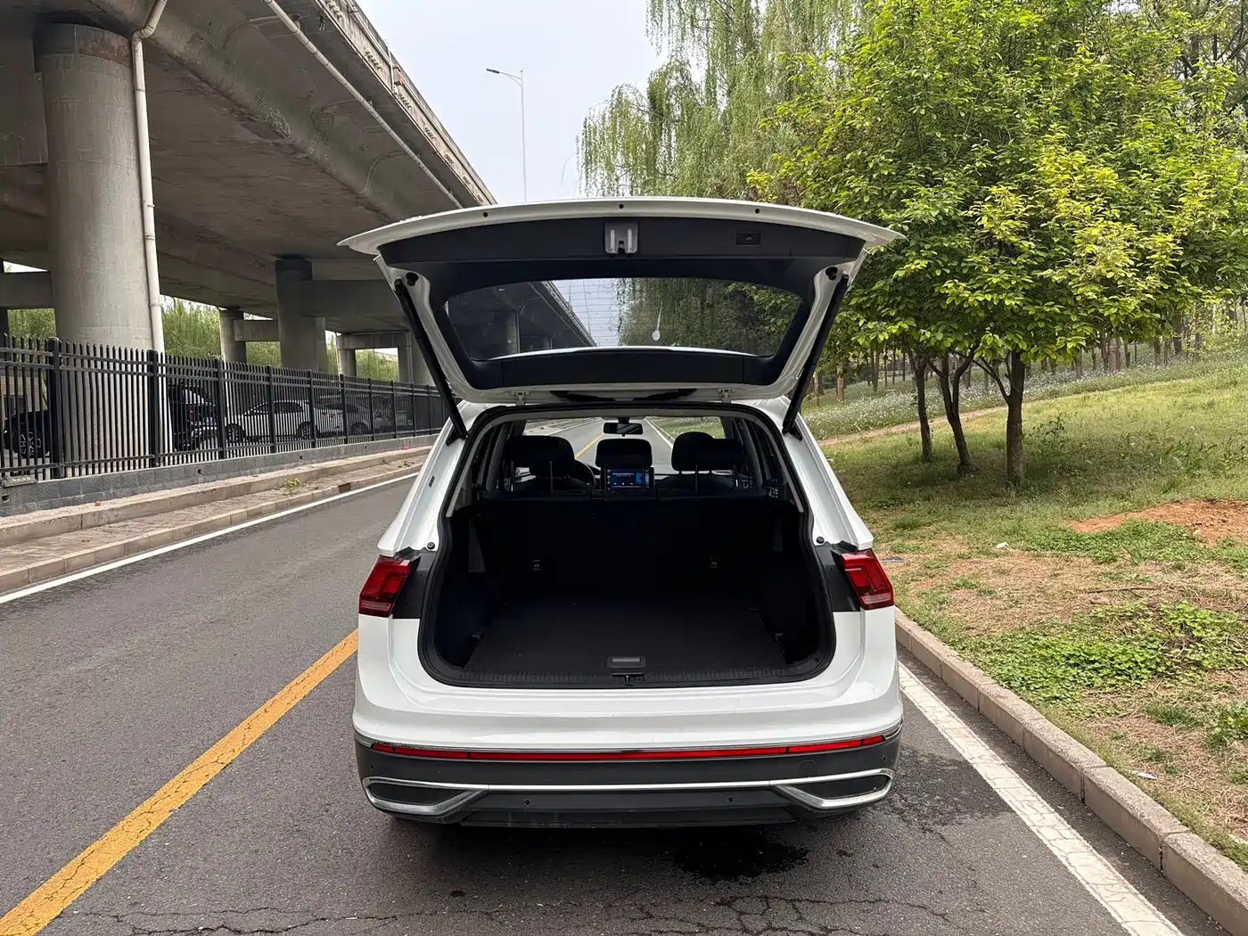 Volkswagen Tiguan L 2023 330TSI Auto 2WD Smart Edition фото 6