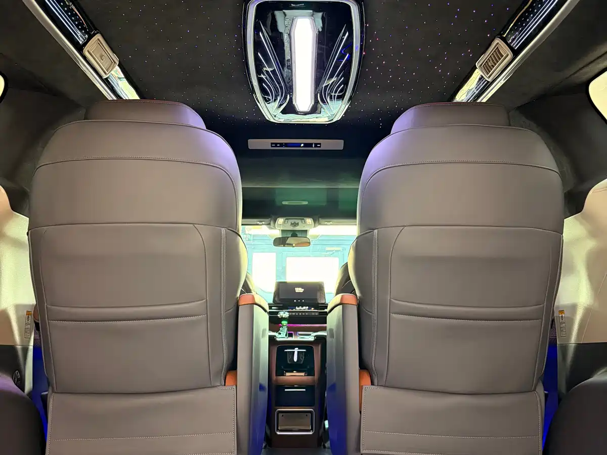 Toyota Sienna 2024 2.5L Hybrid Comfort Edition фото 11