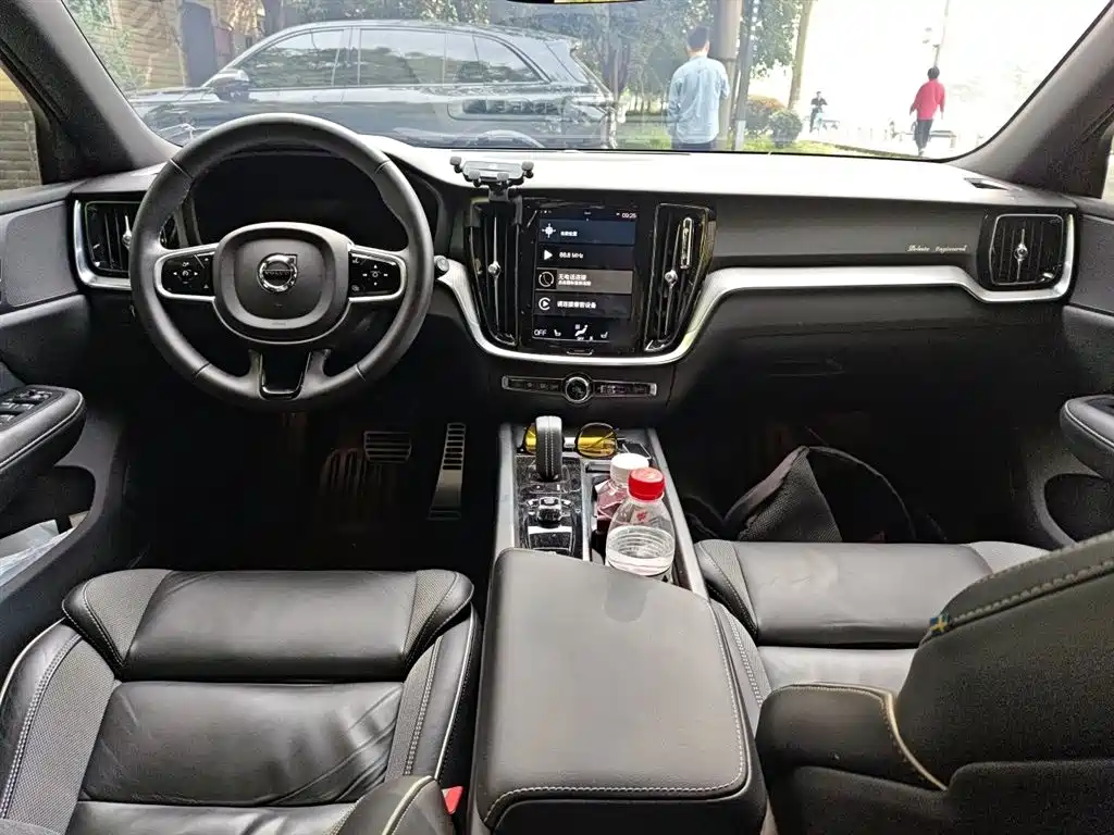 Фото 13 - Volvo V60