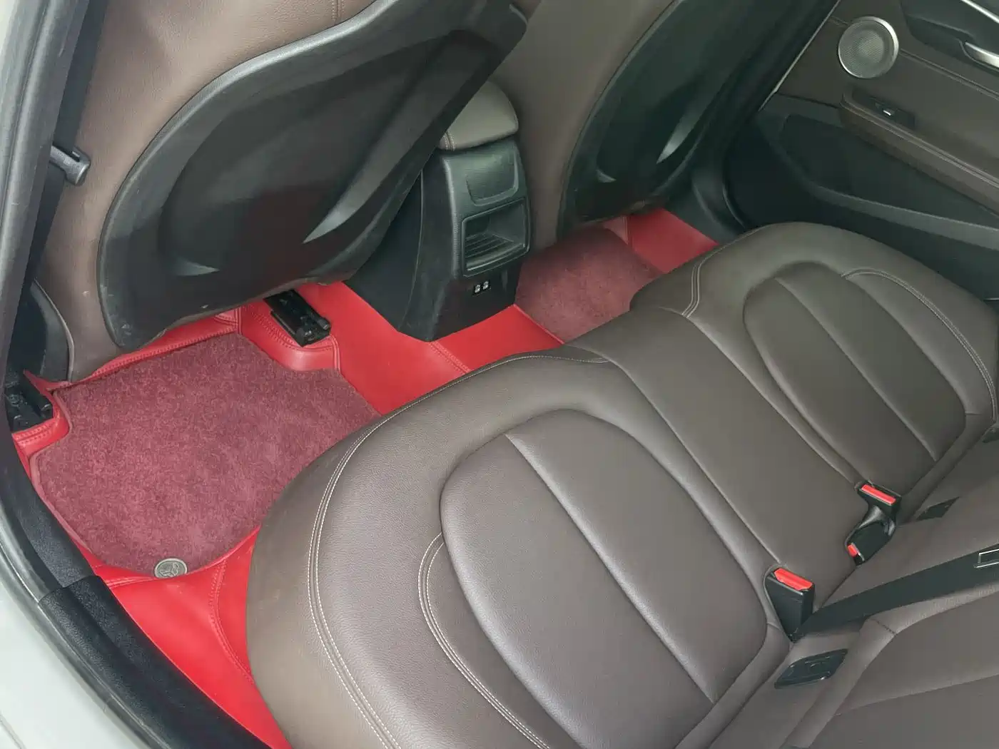 BMW 1 Series 2022 120i M Sport Shadow Edition фото 22