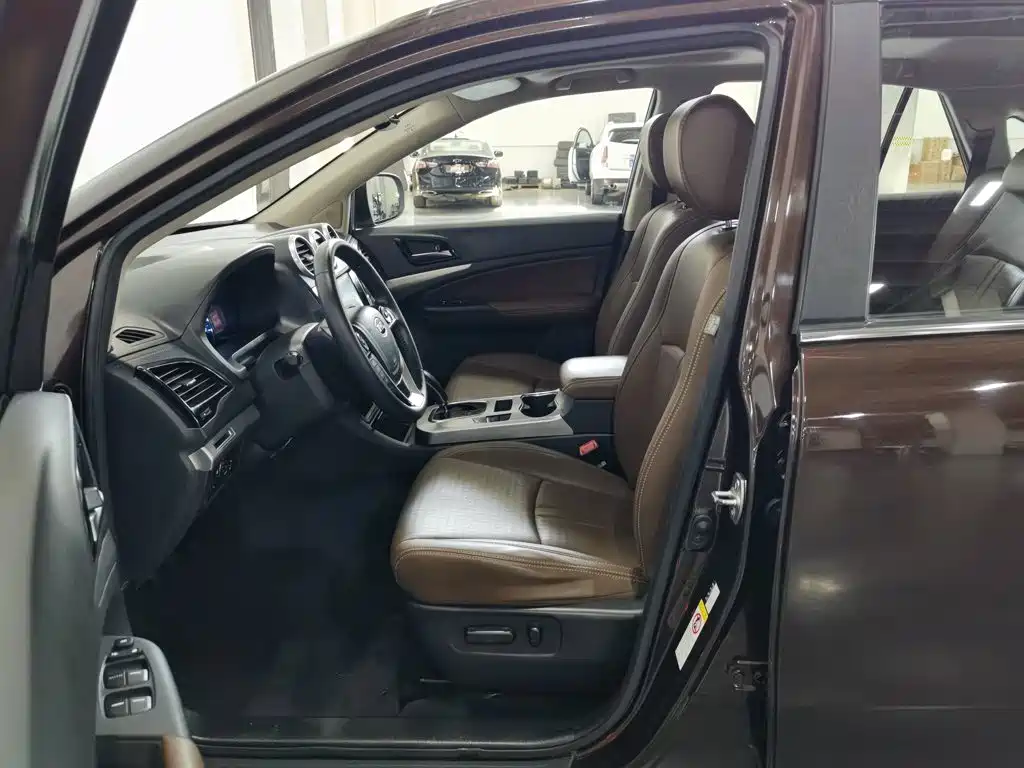 BYD S7 2016 2016 2.0T Automatic Premium Model