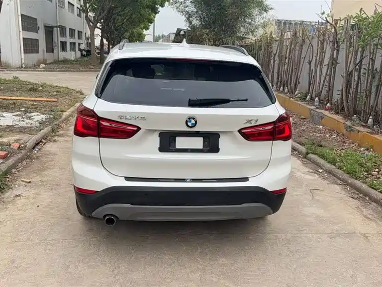 BMW X1 2018 sDrive18Li Fashion Model фото 6